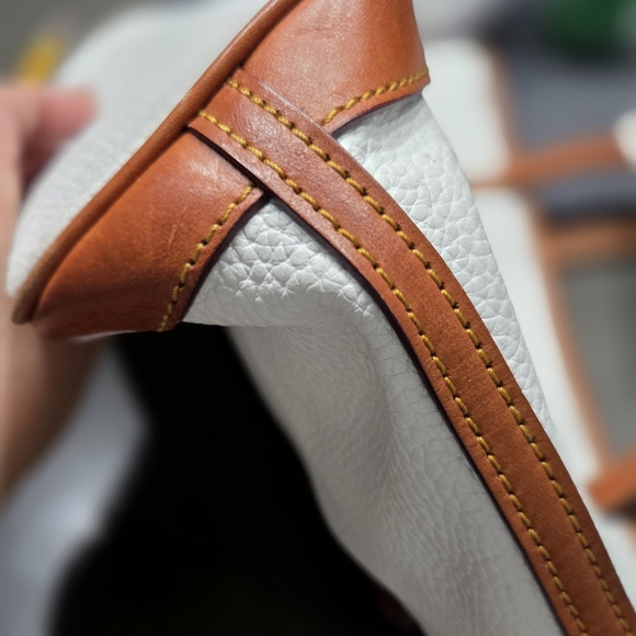Dooney & Bourke White and Brown Leather Tote Bag - Picture 3 of 14